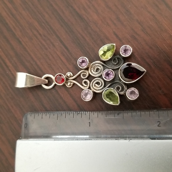 Garnet, peridot, and amethyst pendant - Picture 3 of 3